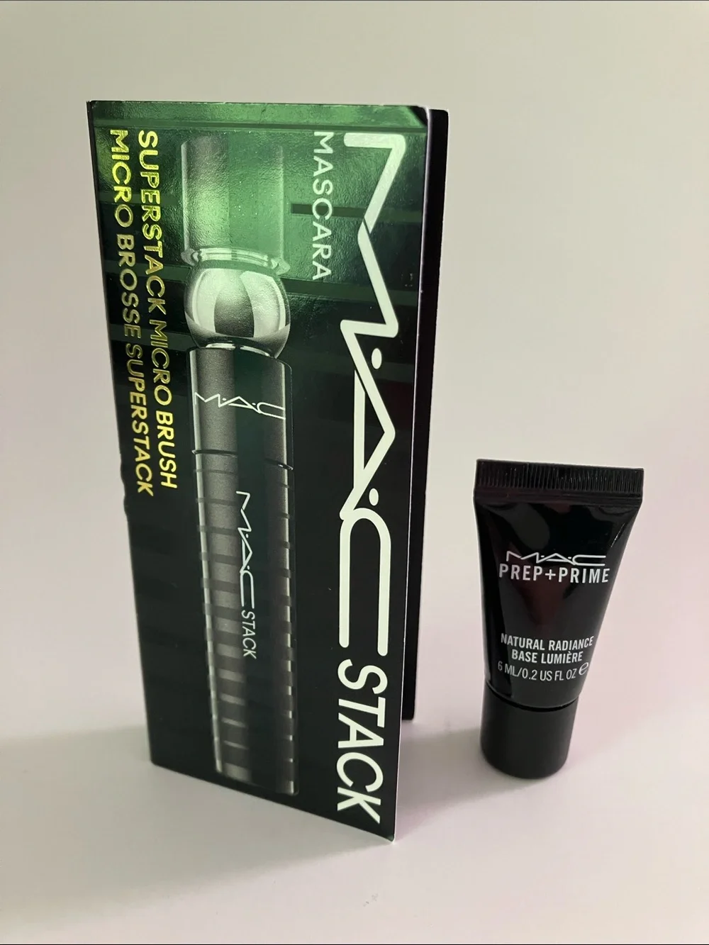 NEW MAC SUPERSTACK MICRO BRUSH MASCARA MINI Black + Free Gift